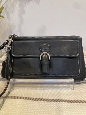 Coach Legacy Black Leather Turnlock Wristlet Clutch